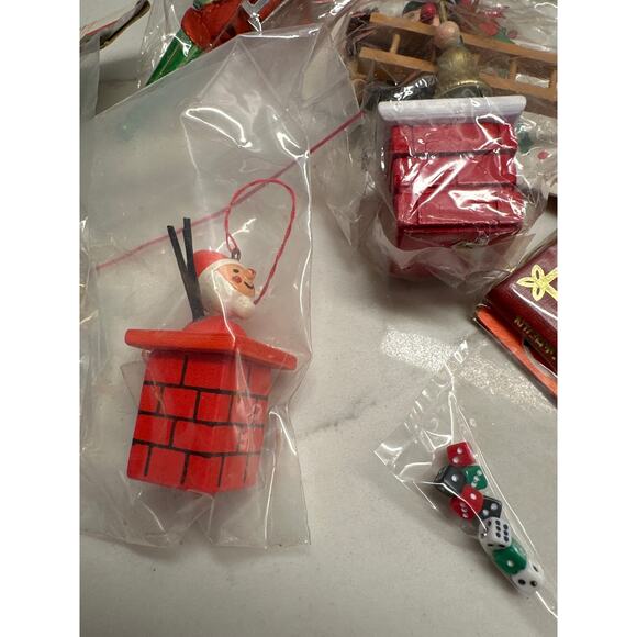 14 Assorted Vintage 1970’s Wood Plastic Ornaments - Kurt Adler - Picture 3 of 8